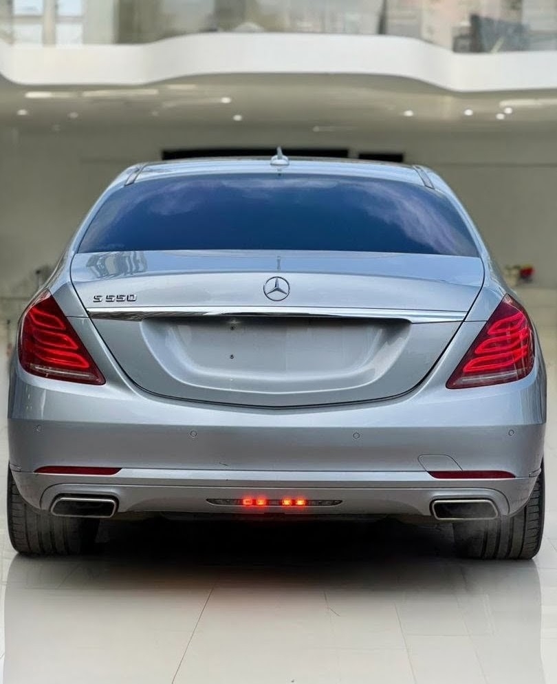 مرسيدس بينز S 550 2015 مستعملة — الزعيم لتجارة السيارات والعقارات — صورة 4 من 15