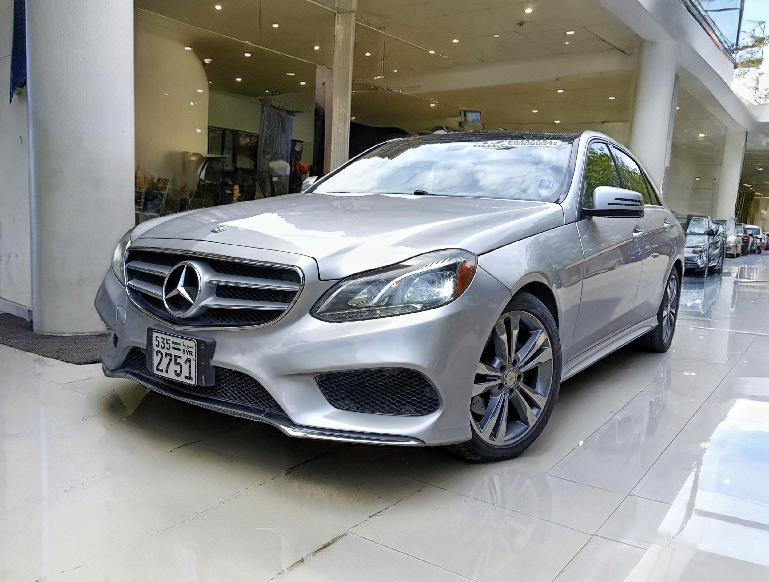مرسيدس بينز E350 2016 مستعملة — الزعيم لتجارة السيارات والعقارات — صورة 4 من 7