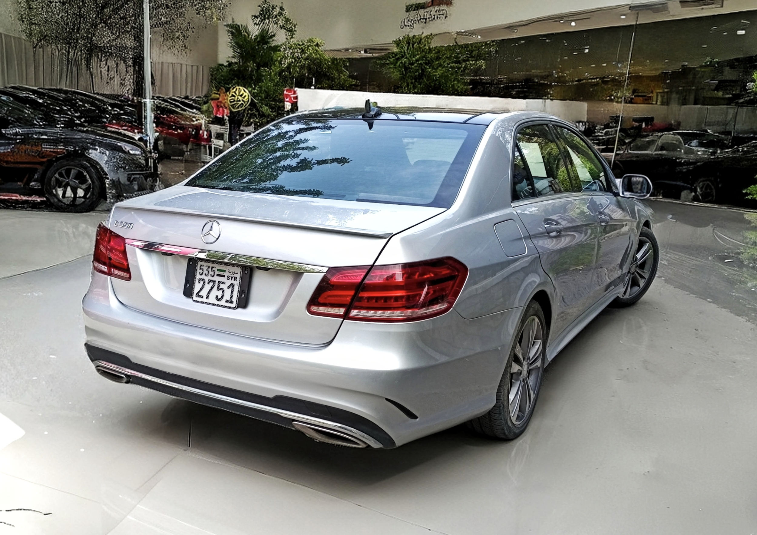 مرسيدس بينز E350 2016 مستعملة — الزعيم لتجارة السيارات والعقارات — صورة 6 من 7